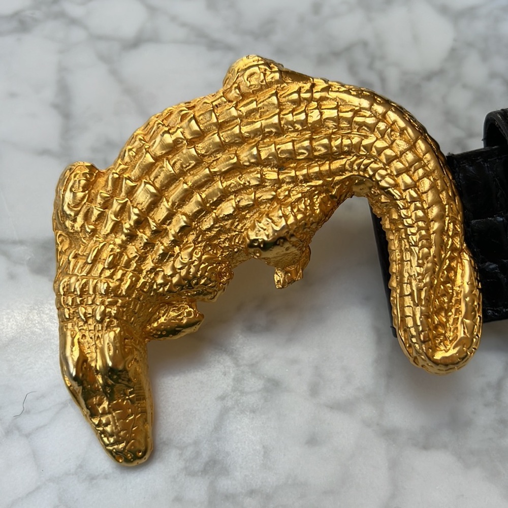 Ann Turk Vintage “Alligator” Buckle on Black Moc Croc Belt. M (38)
